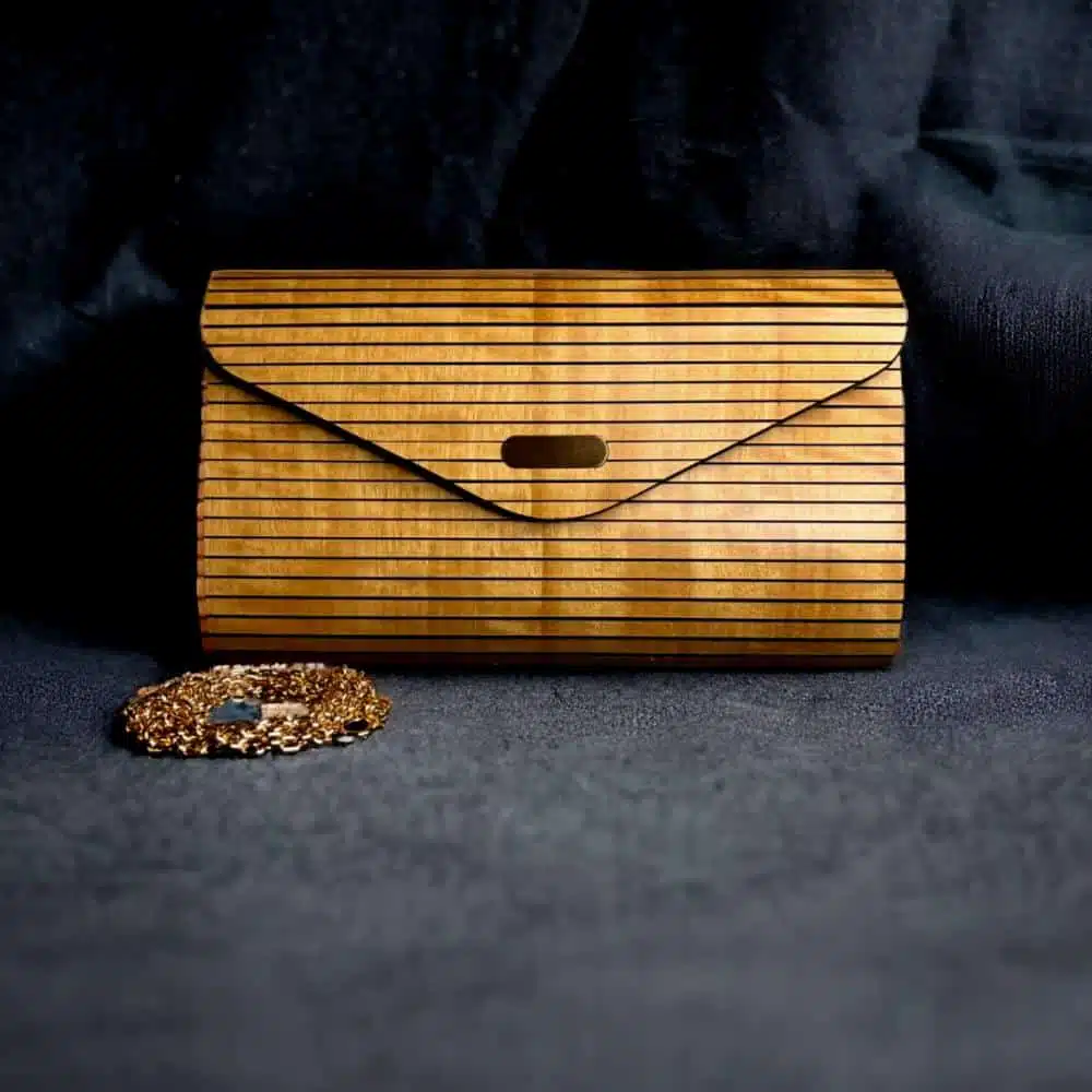 0e3cbfea-9282-499f-ac27-d1daa2383b47-1000x1000-dfAuT5j53UqoXvAMrcFiccVqCHv69cIlNGeYVUfW.jpg Ladywood Bamboo Bag - Image 1
