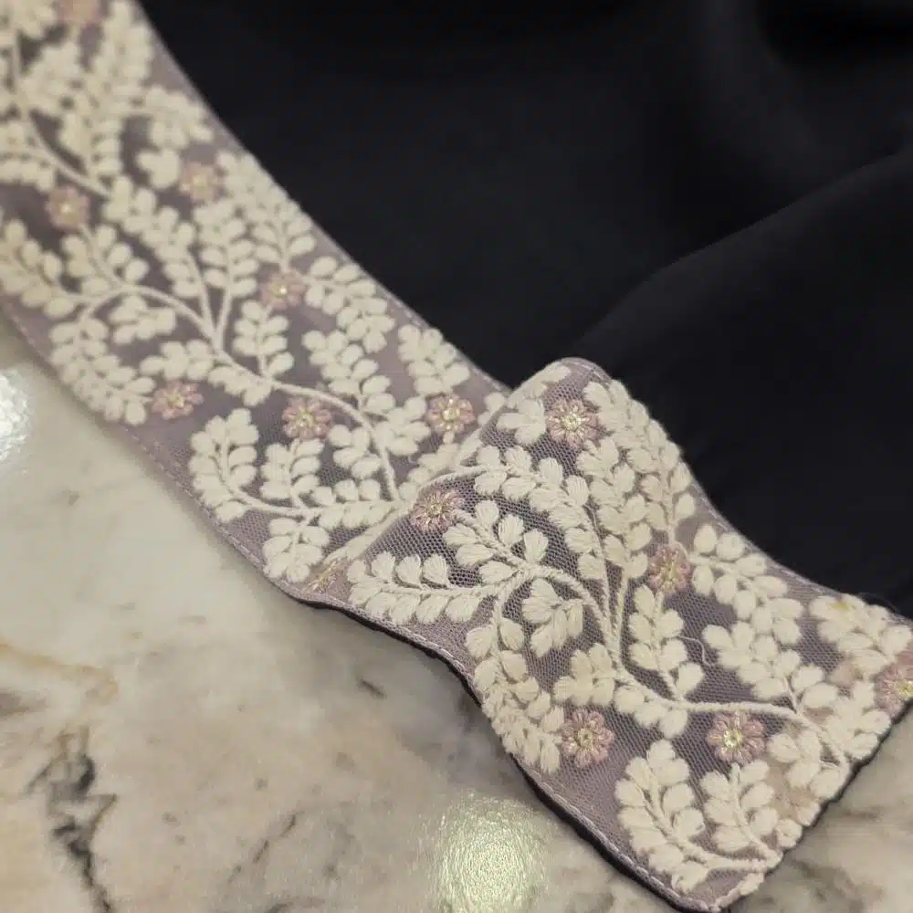 1a1f2b1d-c191-4067-83a9-732042b784b1-1000x1000-rTJjTZVMxGFteyeeQxriViHuJdMzTqeCUVTPv5aQ.jpg طرحة بوال ( سنابل ) - الصورة 1