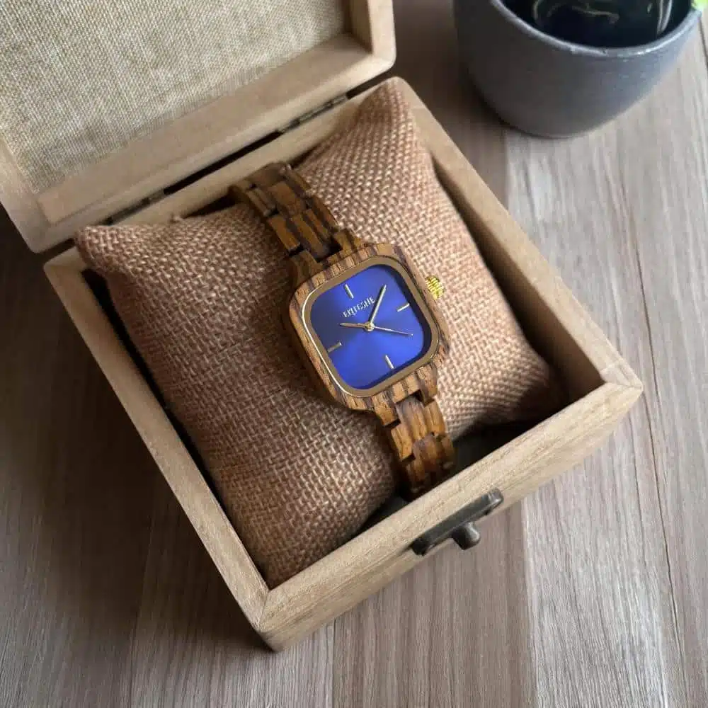 7cfa11e8-1bee-4c57-b671-338b56ee24c6-1000x1000-1BZsi9JObKxzhJOYhjcQVHva9RLAN1ecOyX6JZMa.jpg Zebra Nautica Wood - Women's - Image 1