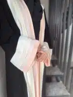 ⁦عباية كريب بأطراف ملونه⁩ - الصورة ⁦3⁩