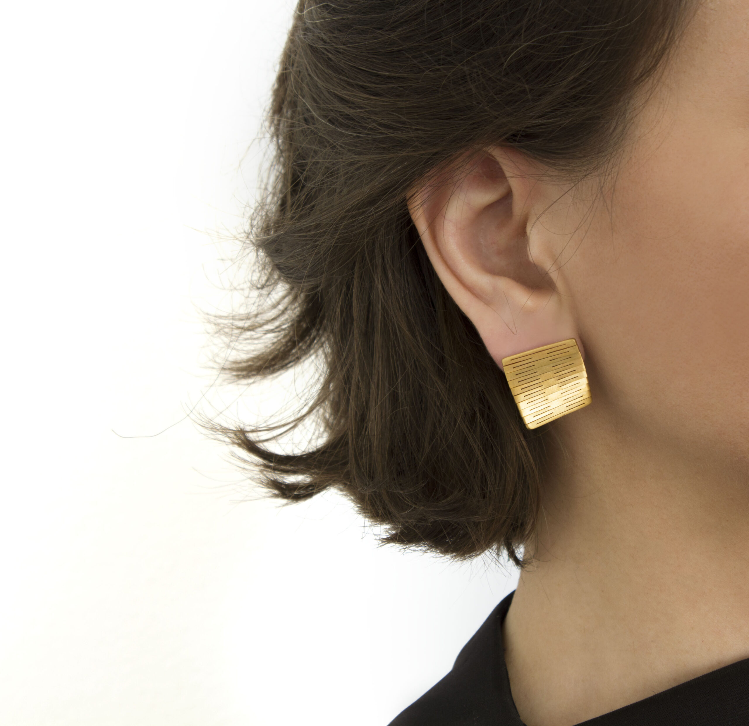 2424904340 LIQUIFY Square Earrings -Small- - الصورة 1