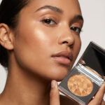 Kara du Dazzling Lights pressed highlighter powder<br/> <br/> - Image 5